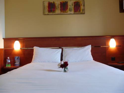Brit Hotel Prema : Hotel near Saint-Claude-de-Diray
