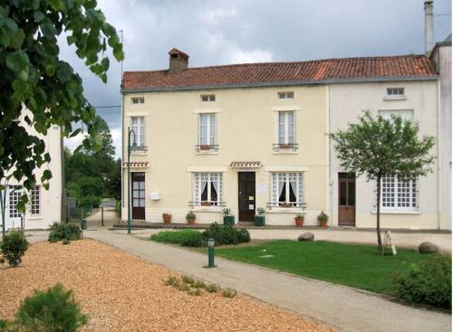 Chambres d'Hôtes Bienvenue : Bed and Breakfast near Cheffois