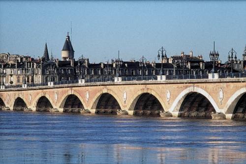 ibis budget Bordeaux Centre Bastide (ex Etap Hotel) : Hotel near Cenon