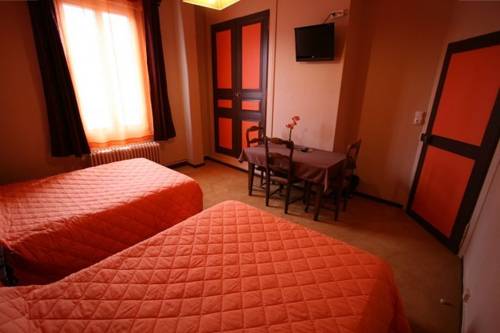 Picardy : Hotel near Magneux