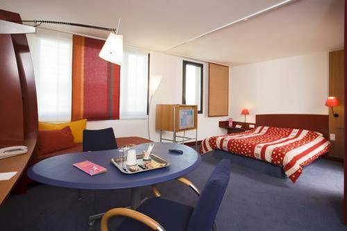 Suite Novotel Nancy Centre : Hotel near Belleau