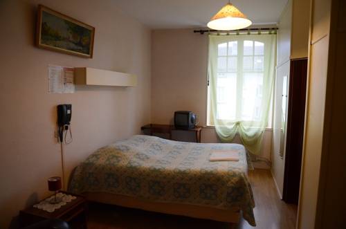 Hôtel Le Marigny : Hotel near Vomécourt