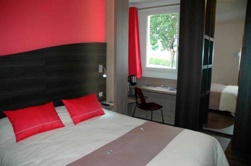 Kyriad La Roche Sur Yon : Hotel near Nesmy