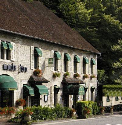 Hostellerie des Monts Jura : Hotel near Chevrotaine