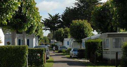 Camping les Dinosaures : Resort near Jard-sur-Mer