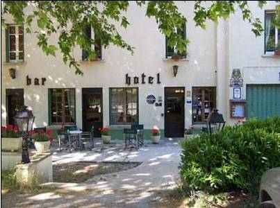 Auberge du Rascalat : Hotel near Saint-Laurent-de-Lévézou
