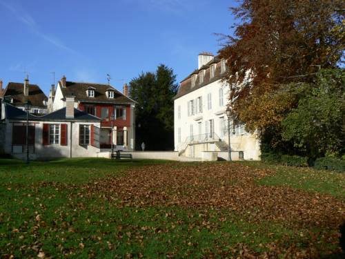 La Maison des Randonneurs : Hostel near Saint-Bris-le-Vineux