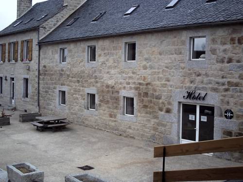Aubrac Hôtel : Hotel near Brenoux