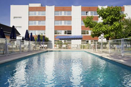 Novotel Lyon Nord : Hotel near Lissieu