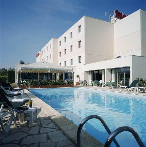 Mercure Cognac : Hotel near Bassac