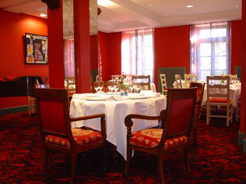 Le Grand Paris : Hotel near La Robine-sur-Galabre