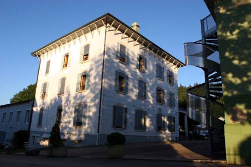 Hôtel Beau Site : Hotel near Renédale