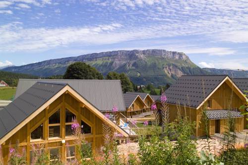 Madame Vacances Les Chalets Du Berger : Residence near Le Châtelard