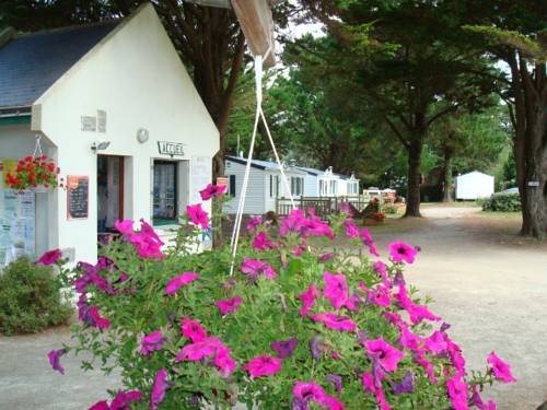 Camping Le Beaupré : Resort near Saint-Molf