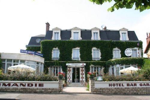 Hotel Normandie : Hotel near Courtaoult