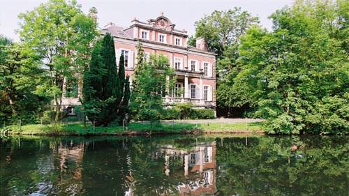 Le Château de Philiomel : Bed and Breakfast near Enguinegatte