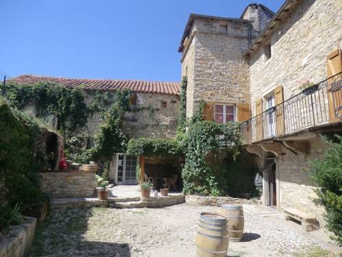 Domaine d'Alcapiès : Bed and Breakfast near Tournemire