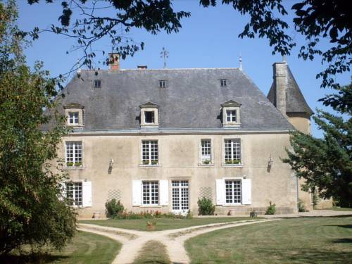 Château de Boiscoursier : Bed and Breakfast near Romagne