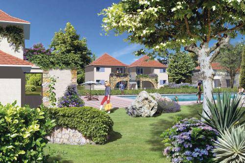 Claire Rive : Apartment near Luzech