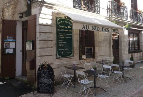 Chambres d'Hôtes Au Nid Des Thés : Bed and Breakfast near Saint-Sulpice-de-Mareuil