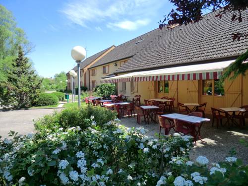 Brit Hotel du Lac - Bourges Sud : Hotel near Vignoux-sous-les-Aix