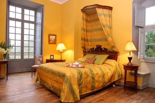 Château de Montriou : Bed and Breakfast near Brain-sur-Longuenée