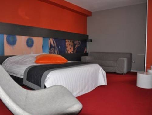 Hôtel Le Renard : Hotel near Les Grandes-Loges