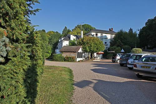 Hôtel Lanoiselée : Hotel near Thaix