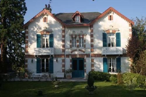 L'Oustal : Bed and Breakfast near Saint-Palais