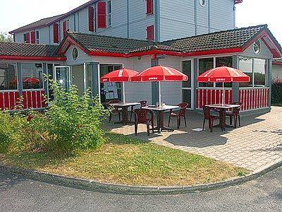 Les Magnolias : Hotel near Les Grandes-Loges
