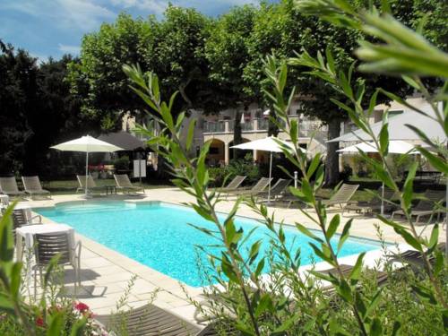 Logis Auberge Saint Simond : Hotel near Épersy