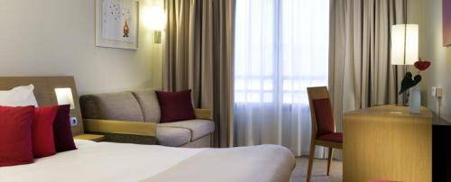 Novotel Lille Centre Gares : Hotel near Croix