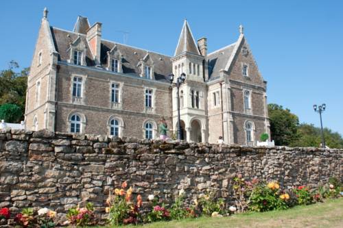 Château du Deffay : Bed and Breakfast near Guenrouet