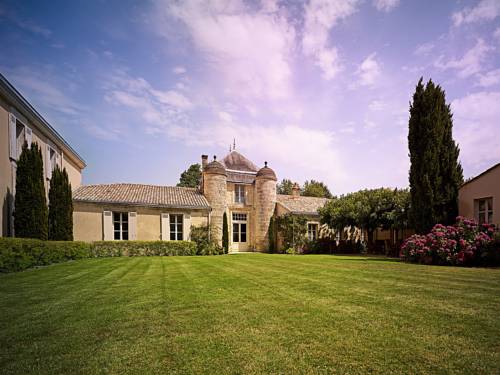 Château Cordeillan-Bages : Hotel near Rouffignac