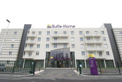Suite-Home : Hotel near Santilly