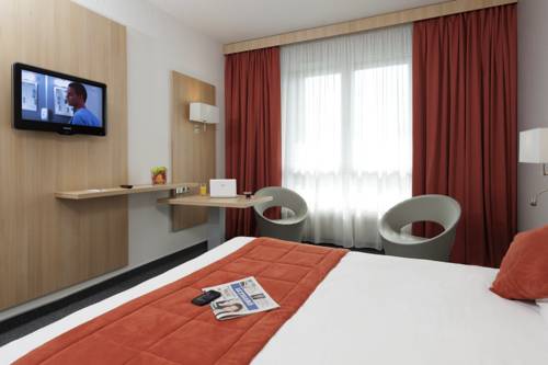 Mercure La Roche Sur Yon : Hotel near Nesmy