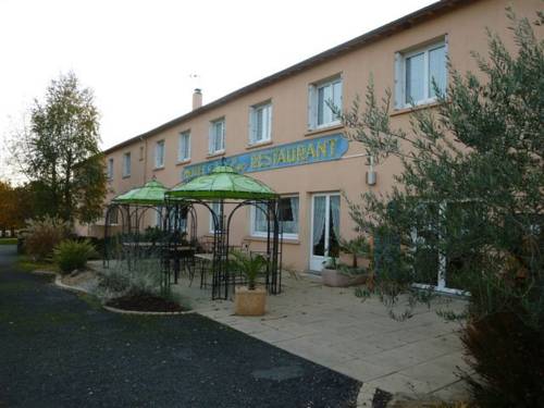 Hôtel Le Lac : Hotel near Sainte-Hermine