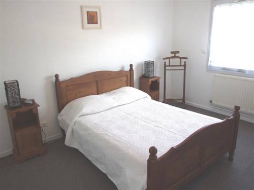 Vill'Apparts Meublés : Apartment near Notre-Dame-de-Bondeville