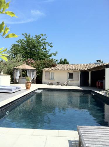 Mas De L'ilon : Guest accommodation near Saint-Pierre-de-Mézoargues