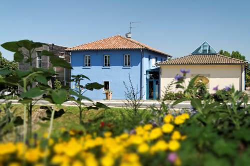 Logis Au Canard Gourmand : Hotel near Escanecrabe
