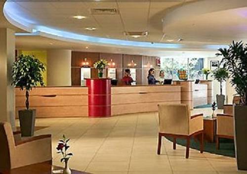 Hôtel ibis Alençon : Hotel near Neufchâtel-en-Saosnois