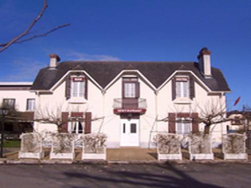 Hotel Restaurant Chez Courbet : Hotel near Garlin