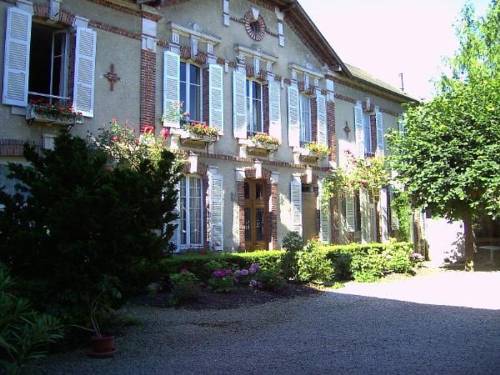 Le Castel : Hotel near Arcy-sur-Cure