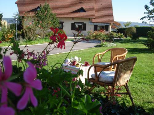 Chambres d'Hôtes entre Seine et Jardin : Bed and Breakfast near Saint-Arnoult
