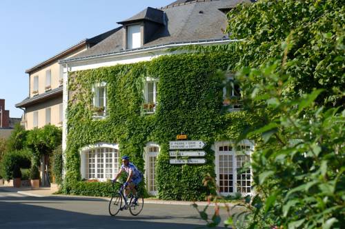 Hotel Restaurant L'Ermitage : Hotel near Voutré
