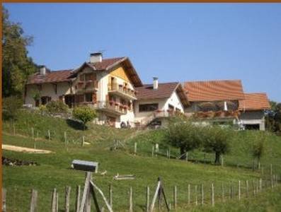 Ferme Auberge du Bessard : Bed and Breakfast near Villard-Léger