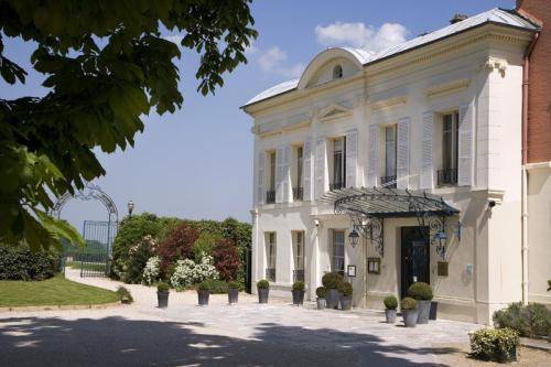 Pavillon Henri IV : Hotel near Yvelines