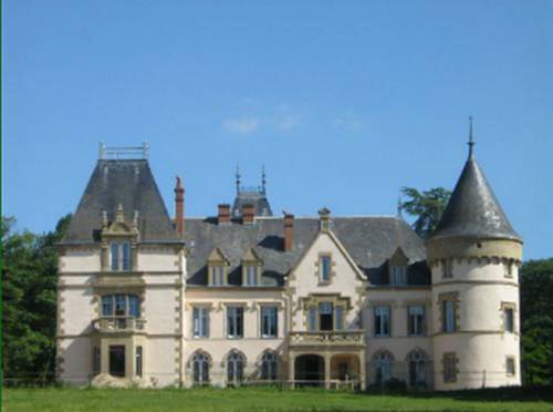 Château du Tout y Fault : Bed and Breakfast near Le Mayet-d'École