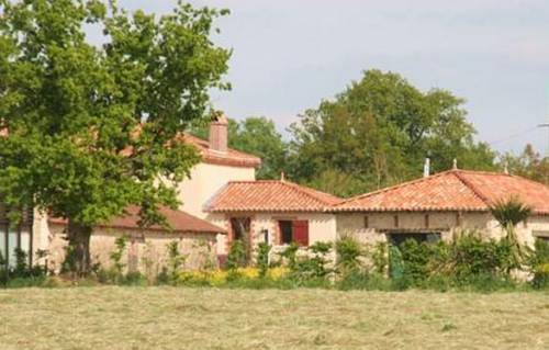 Domaine du Revetison : Bed and Breakfast near Sainte-Hermine