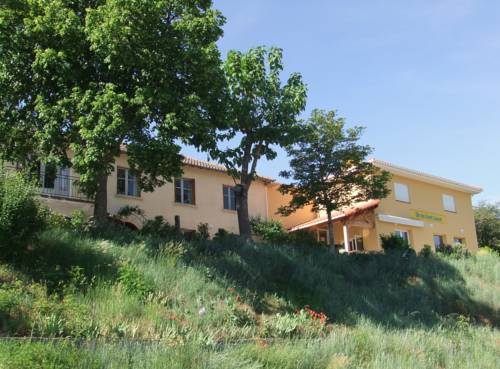 Gîte des Grands Causses : Guest accommodation near Saint-Laurent-de-Lévézou